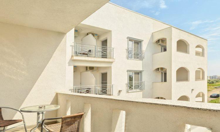 Hotel Mamaia Nord Нэводари Экстерьер фото